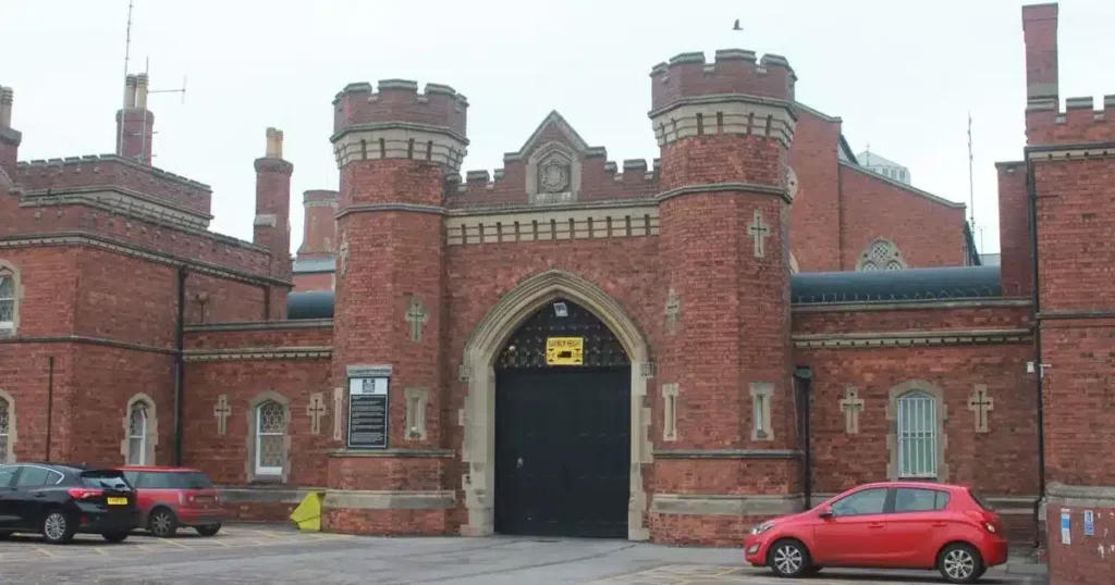 Book a Prison Visit to Lincoln Prison