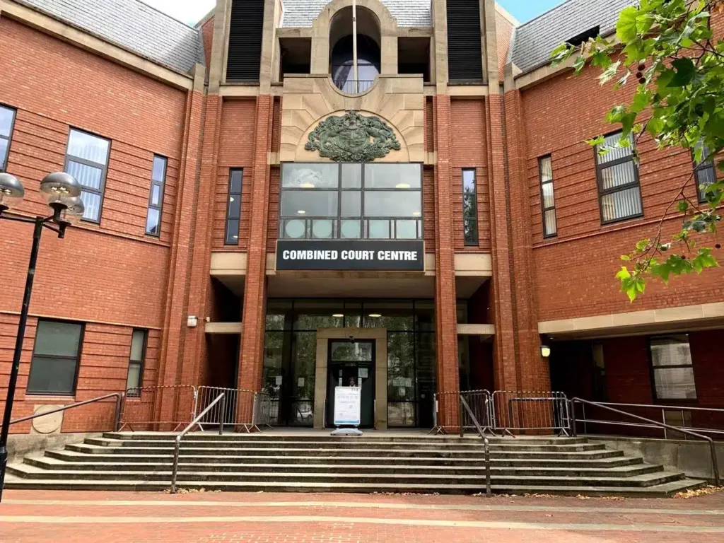 Kingston-upon-Hull County Court building, showcasing its modern architecture and entrance.